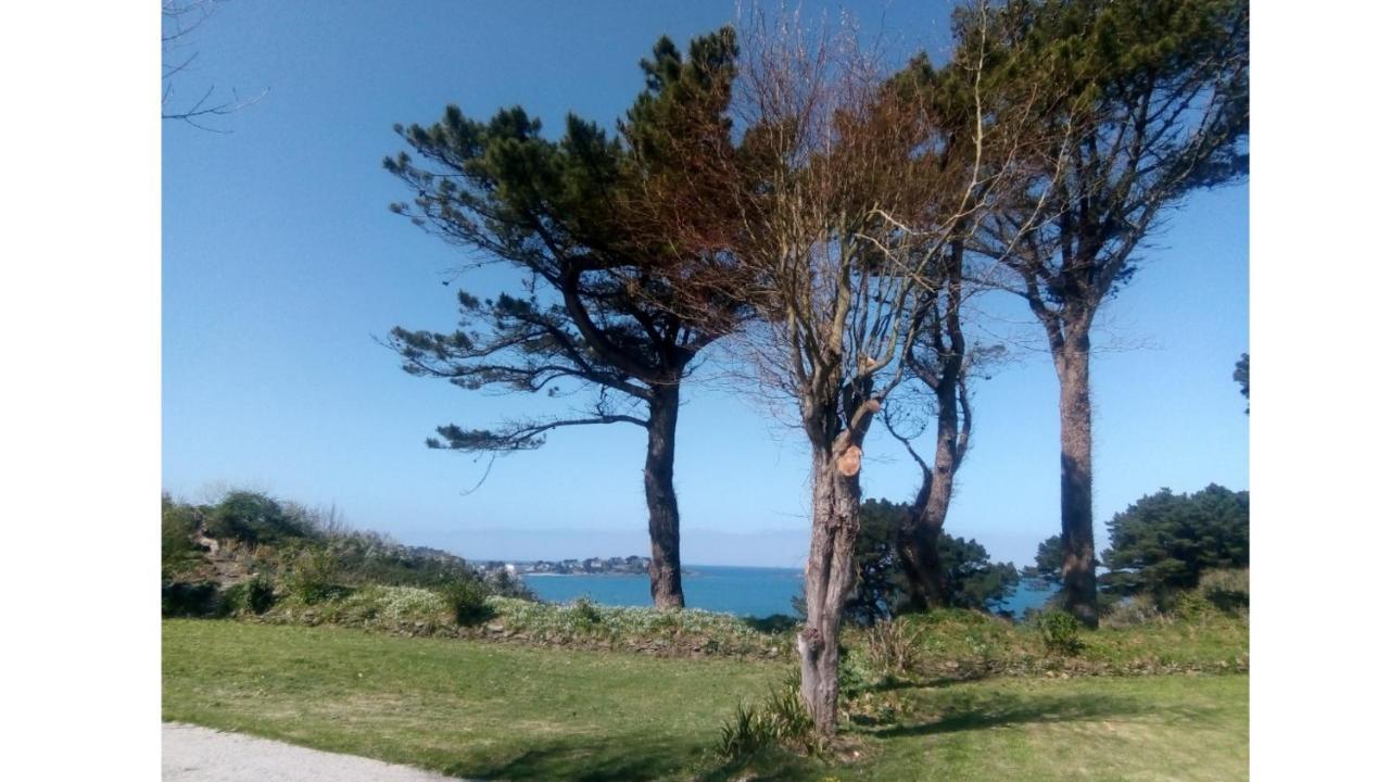 Les Hortensias Grande Tente Familiale Deux Chambres Et Sejour Vue Mer Sur Camping Nature Plestin-les-Greves Exterior photo